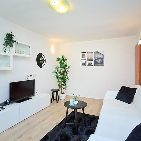Apartment Promenada- 4Pax With Parking Dubrovnik Luaran gambar